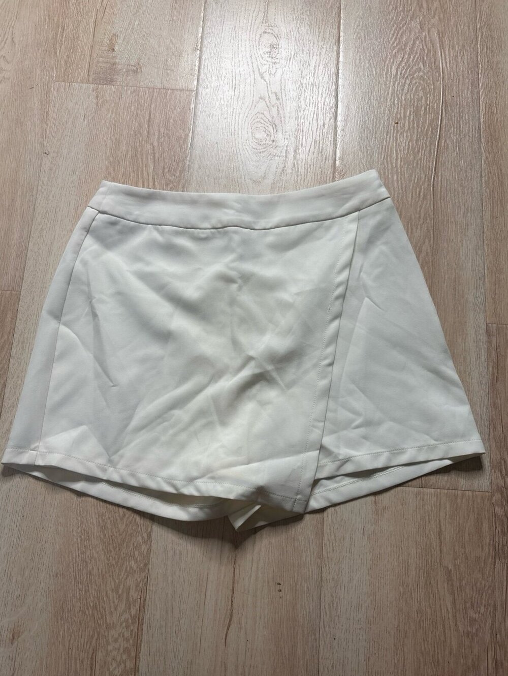 White skort size large